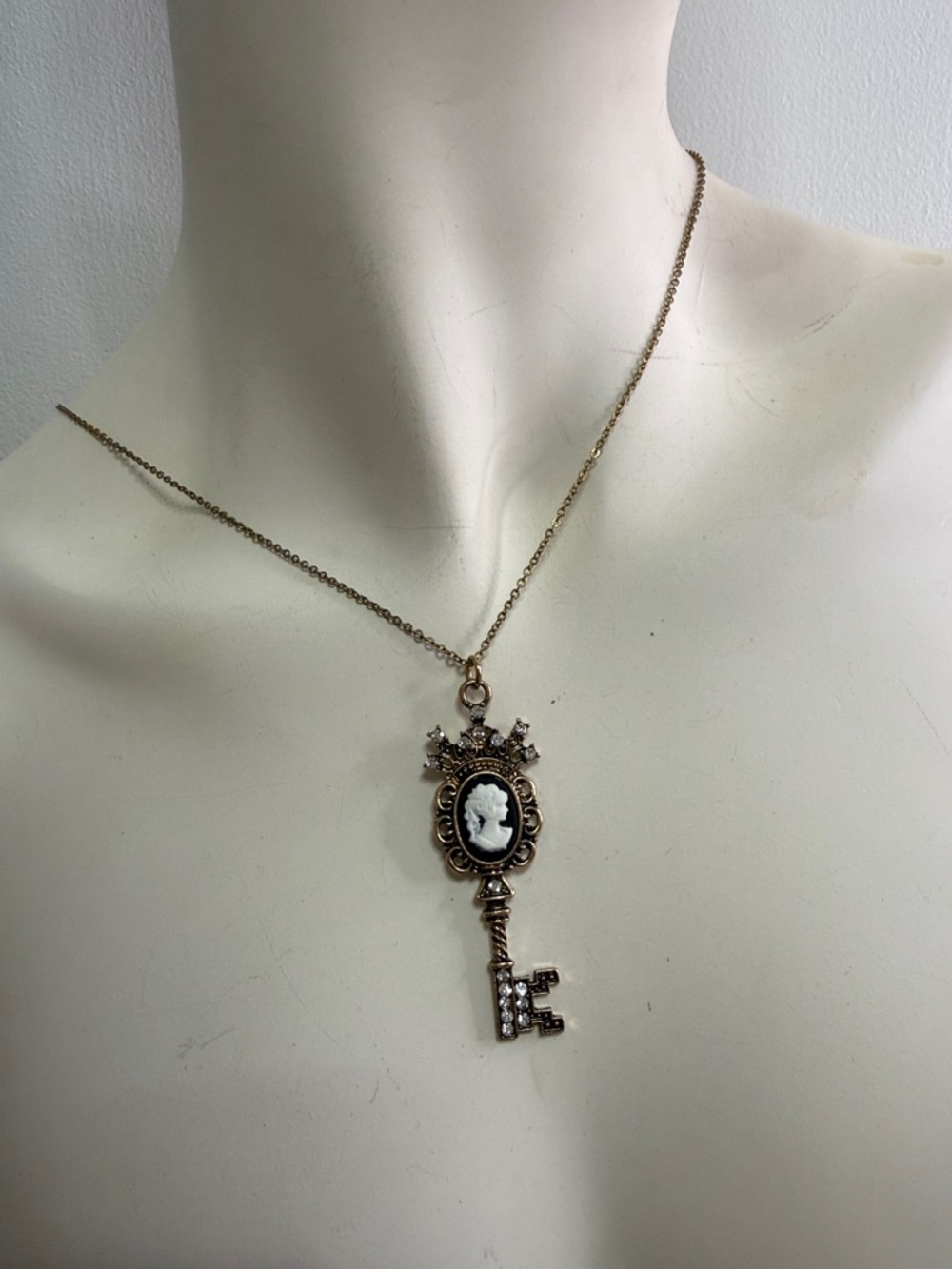 Gold Cameo Key Pendant Necklace